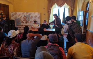 Rubén Herrera, General Coordinator of the ADH, present the Petition of Zacaleu to representatives of the Governor of Huehuetenango on July 11, 2019.